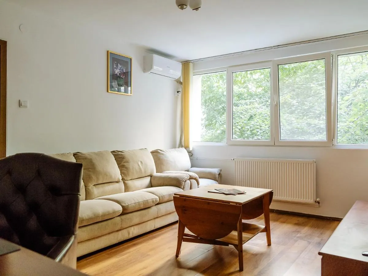 Old Town Historic Apartment With Backyard Mini Park Bucharest