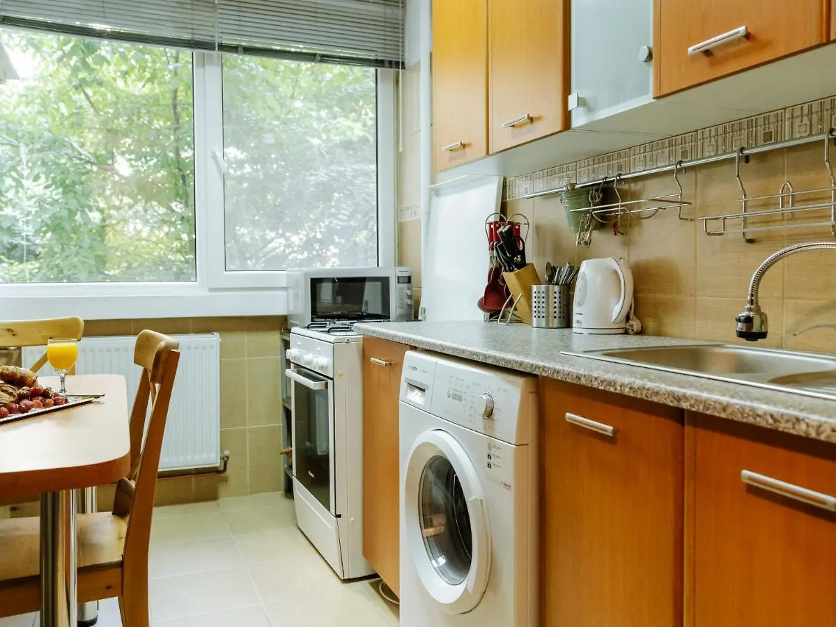 Old Town Historic Apartment With Backyard Mini Park Bucharest