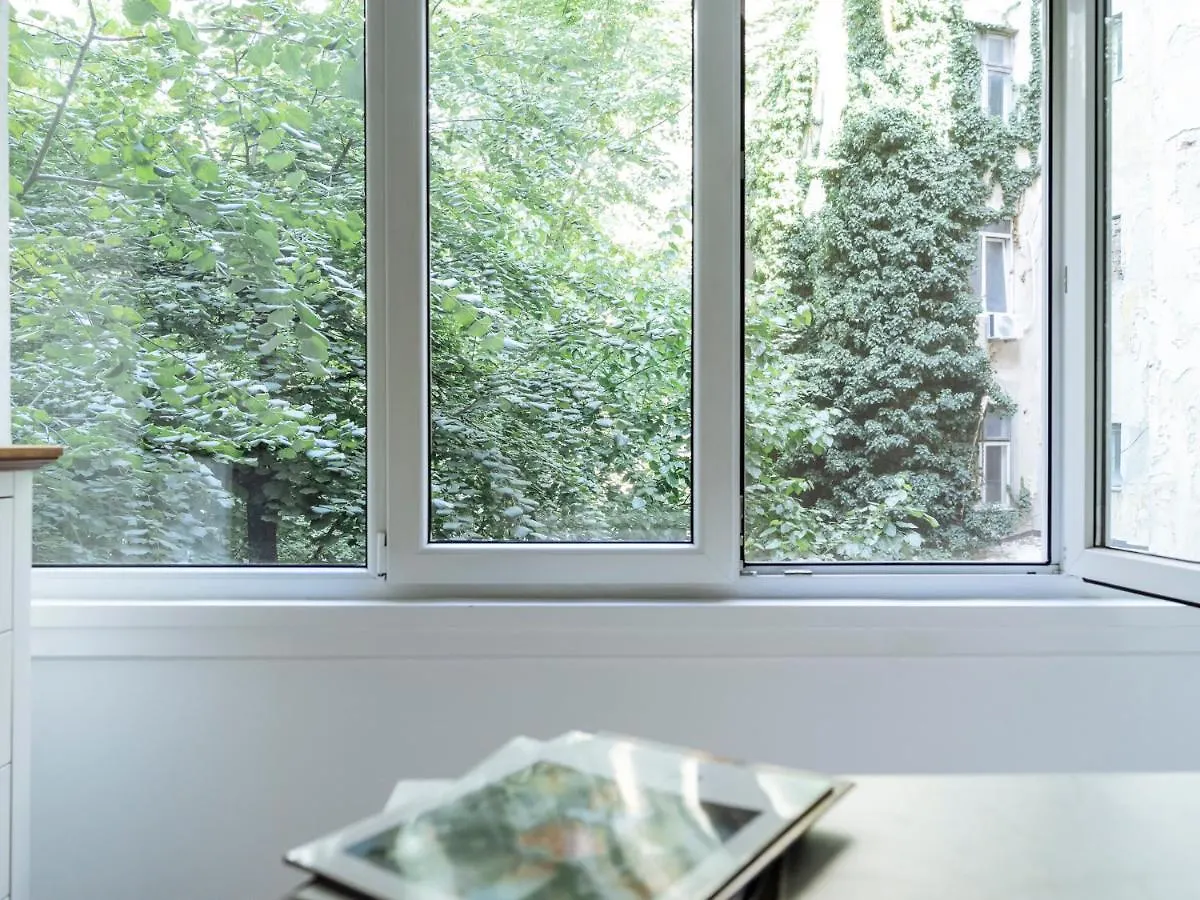 Old Town Historic Apartment With Backyard Mini Park Bucharest