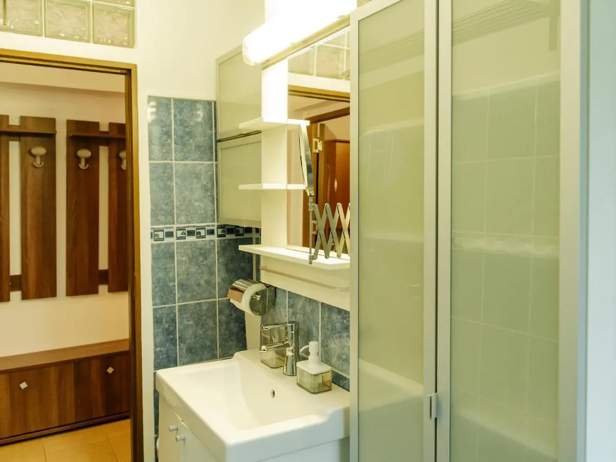 Old Town Historic Apartment With Backyard Mini Park Bucharest