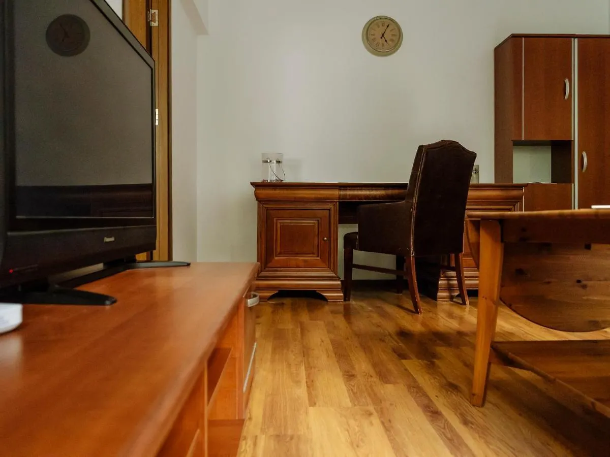 Old Town Historic Apartment With Backyard Mini Park Bucharest