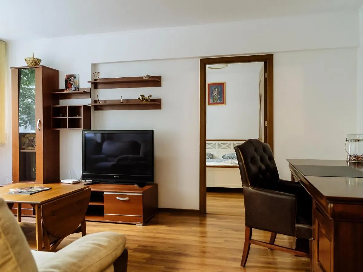 Old Town Historic Apartment With Backyard Mini Park Bucharest