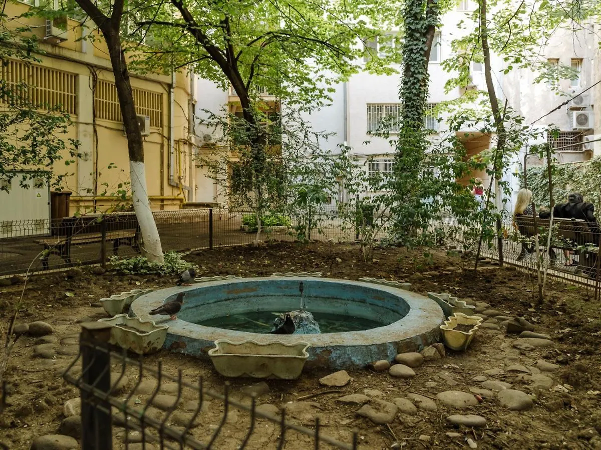 Old Town Historic Apartment With Backyard Mini Park Bucharest