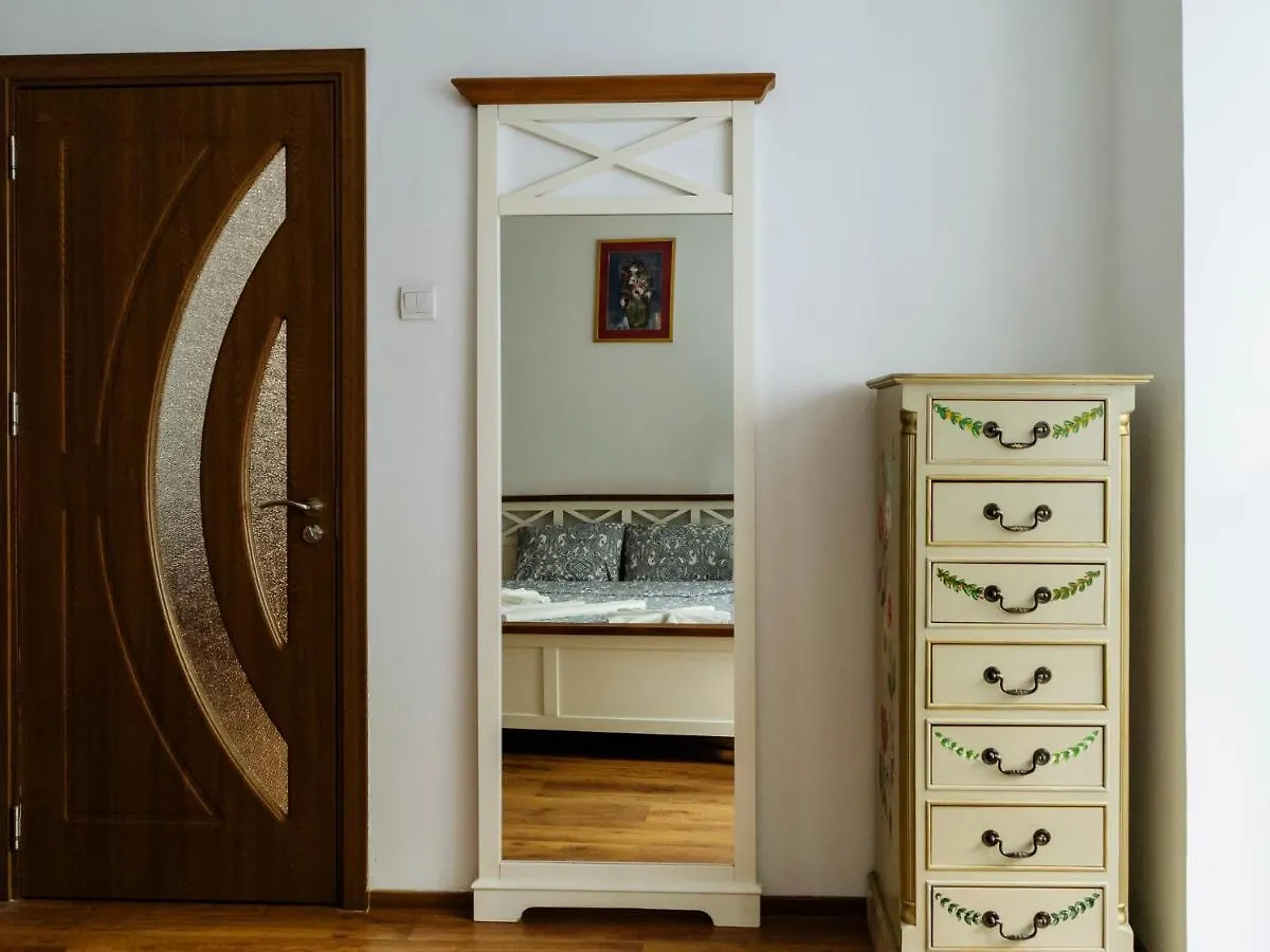 Old Town Historic Apartment With Backyard Mini Park Bucharest