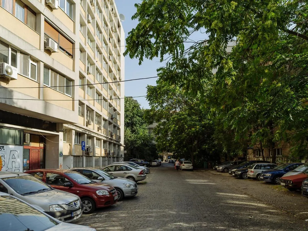 Old Town Historic Apartment With Backyard Mini Park Bucharest